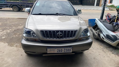 ឡាន​ស្អាត​