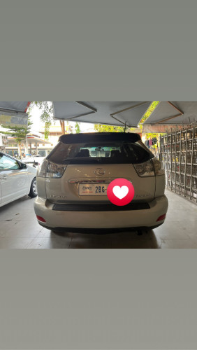 ឡានលក់ 04 អេក្រង់ ធំប៉ុងមួយ