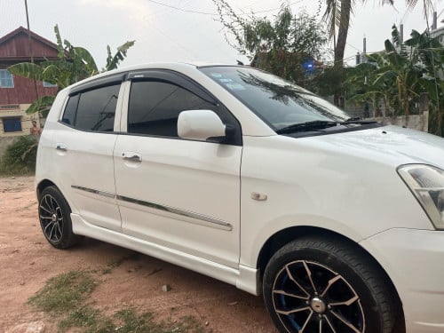 ឡានស្អាតនៅថ្មីម៉ានសុីនប្រអប់លេខអែមតំលៃ៣៧៥០ឆ្នាំ04full