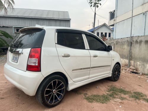 ឡានស្អាតនៅថ្មីម៉ានសុីនប្រអប់លេខអែមតំលៃ៣៧៥០ឆ្នាំ04full