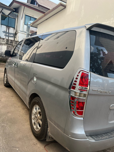 ឡានឆ្នាំ 012 លក់11500$ចចារ
