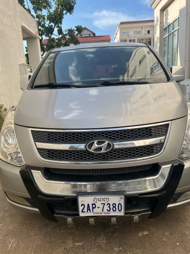 ឡានឆ្នាំ 012 លក់11500$ចចារ