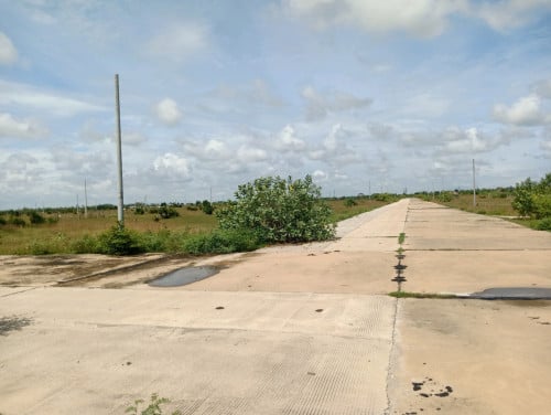 ដីលក់ កែងផ្លូវ20m