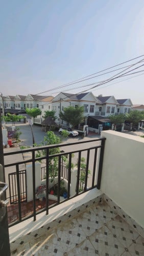 បង់320$មួយខែ ប្លង់រឹង ផ្ទះកែង2m