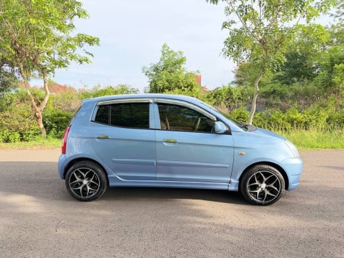 ឡានលក់ឆ្នាំ០៦​ ហ្វូល4900$​ ចរចារ