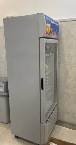 ទូរក្លាសេខ្នាតតូច ថ្មី 98% តម្លៃ 299$ ចរចារ