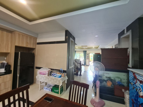 ផ្ទះសំរាប់លក់ បុរី 999 ជិតផ្លូវ 371ងាយស្រួលរស់នៅ ស្ងប់ស្ងាត់