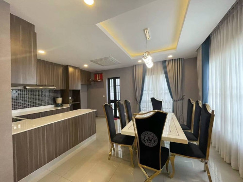 ឃ្វីនB សម្រាប់លក់ | Queen B for sale (បុរីជីបម៉ុងលែន 50ម៉ែត្រ)