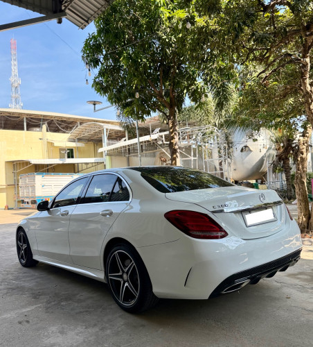 ឡានលក់ C300 AMG Night package 2015 តំលៃ22500$ ដាច់