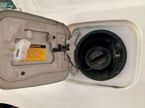 ឡានលក់ Camry 09 LE កៅអីចុច ព៉ោង9 ក្នុងលឿង ម៉ាញ៉េJBL មានហ្រ្វាំងABS & VSC ពណ៌ស