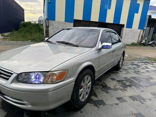 លក់ Camry ឆ្នាំ 2000 LE ABS កៅអីចុចឡានស្អាត អត់បុកអត់ប៉ះ គ្រឿងក្នុងថ្មីម៉ាស៊ីនប្រអប់លេខ ជើងក្រោមអេម