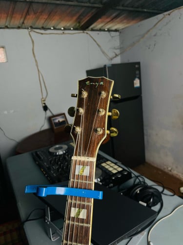 លក់​ហ្គីតា​ Enya ED-18 EQ តម្លៃ 90$