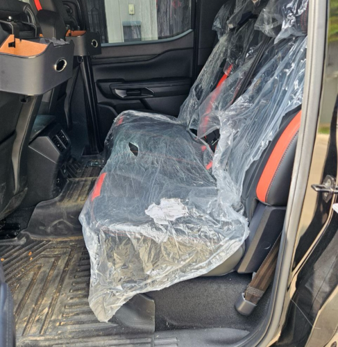 ម្ចាស់ដេីមថ្មីខ្លាំង Ford Ranger Raptor សាំង 2023