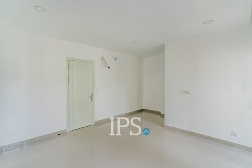 #FORSALE🏠 វីឡាភ្លោះ 4 បន្ទប់គេង -​📍ជីបម៉ុង Landmark 60M, ភ្នំពេញ