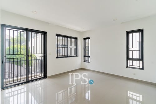 #FORSALE🏠 វីឡាភ្លោះ 4 បន្ទប់គេង -​📍ជីបម៉ុង Landmark 60M, ភ្នំពេញ