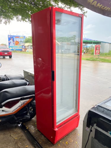 ទូក្លាស្សេ១តឹកខ្ចីinverter Sanden 2m មាន4ធ្នើ