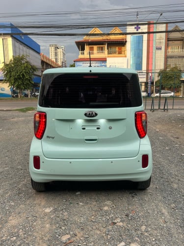 ឡានលក់ kia ray ពណ៍ទឹកសណ្ដែក