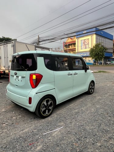 ឡានលក់ kia ray ពណ៍ទឹកសណ្ដែក