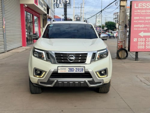 ស្អាតលះ Nissan navara 2019 FULL ពេញ CAMERA 360 សុីន1ជុំ