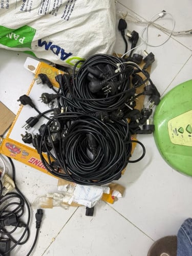 ខ្សែPower Destop មានច្រើនគ្រាប់បងៗ យកច្រើនតម្លៃល្អ 1ខ្សែ 5000៛ 5000៛ យក100ឡើងតម្លៃល្អជូន ❤️