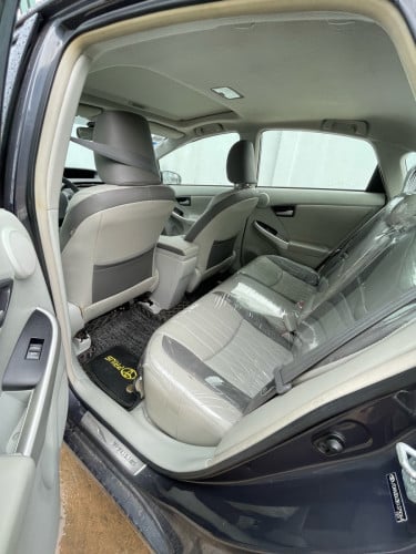 លក់Prius 011op3 sola