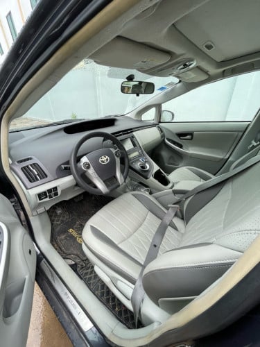 លក់Prius 011op3 sola