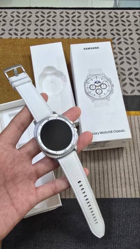 ទើបកាត់បាន១ដើម ស្អាត់Samsung watch 8 classic 46mm White 99%249$