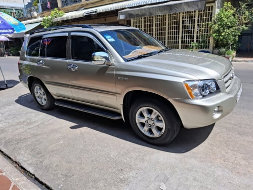 លក់TOYOTA HIGHLANDER 2002ប៉ុង1  LIMITED
