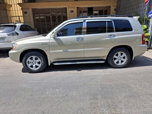 លក់TOYOTA HIGHLANDER 2002ប៉ុង1  LIMITED