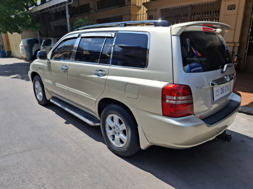 លក់TOYOTA HIGHLANDER 2002ប៉ុង1  LIMITED
