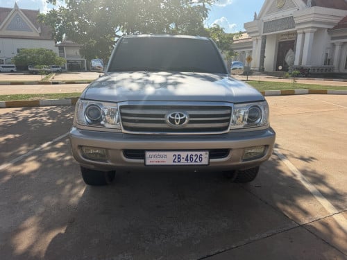 ឡានលក់Toyota Land Cruiserឆ្នាំ2000ម៉ាសុីនម៉ាស៊ូត(24V)