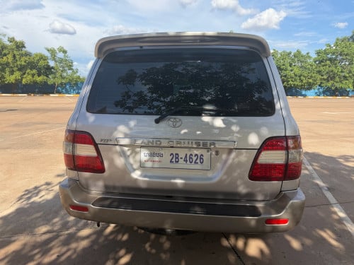 ឡានលក់Toyota Land Cruiserឆ្នាំ2000ម៉ាសុីនម៉ាស៊ូត(24V)