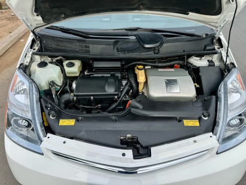 ឡានលក់ Toyota Prius 06 full option ពណ័ស
