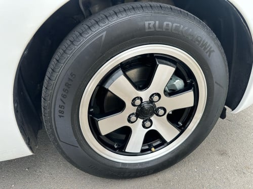 ឡានលក់ Toyota Prius 06 full option ពណ័ស