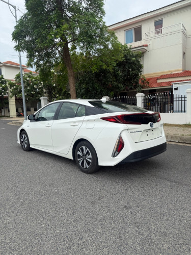 ស្តុកថ្មីToyota Prius prime 2017 Full premium 27500$