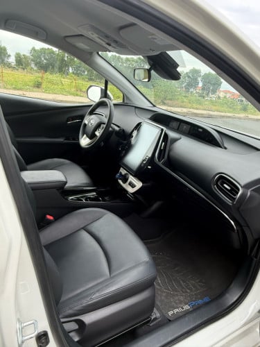 ស្តុកថ្មីToyota Prius prime 2017 Full premium 27500$