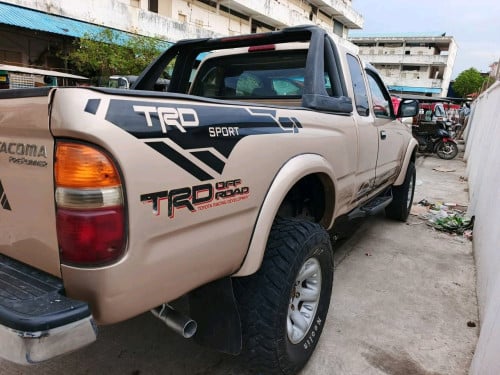 លក់ឡានធូរថ្លៃToyota Tacoma ឆ្នាំ1999 V4 ប៉ុង1