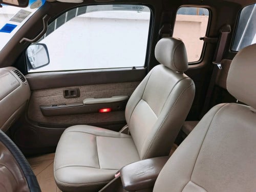 លក់ឡានធូរថ្លៃToyota Tacoma ឆ្នាំ1999 V4 ប៉ុង1