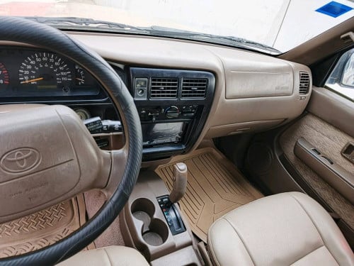 លក់ឡានធូរថ្លៃToyota Tacoma ឆ្នាំ1999 V4 ប៉ុង1