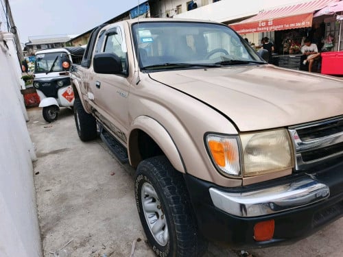 លក់ឡានធូរថ្លៃToyota Tacoma ឆ្នាំ1999 V4 ប៉ុង1