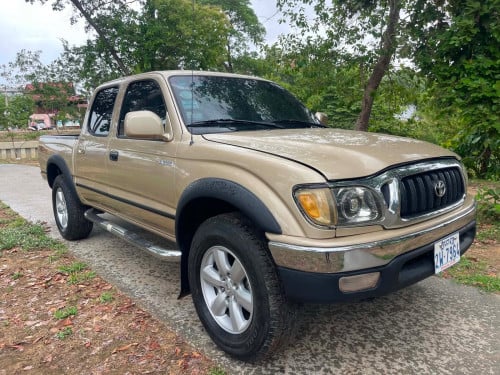 ឡានលក់បងប្អូនToyota Tacomaឆ្នាំ2001ប៉ុង1សាំងហ្គាស់ហើយស្រេចតំលៃត្រឹមតែ9500$ចរចារខ្លះរៀបចំហើយស្រេច