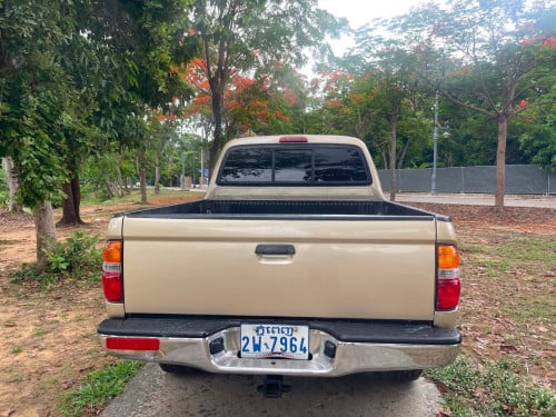 ឡានលក់បងប្អូនToyota Tacomaឆ្នាំ2001ប៉ុង1សាំងហ្គាស់ហើយស្រេចតំលៃត្រឹមតែ9500$ចរចារខ្លះរៀបចំហើយស្រេច