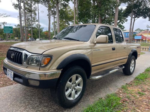 ឡានលក់បងប្អូនToyota Tacomaឆ្នាំ2001ប៉ុង1សាំងហ្គាស់ហើយស្រេចតំលៃត្រឹមតែ9500$ចរចារខ្លះរៀបចំហើយស្រេច