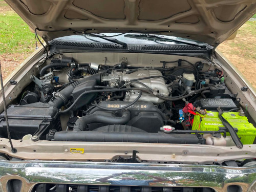 ឡានលក់បងប្អូនToyota Tacomaឆ្នាំ2001ប៉ុង1សាំងហ្គាស់ហើយស្រេចតំលៃត្រឹមតែ9500$ចរចារខ្លះរៀបចំហើយស្រេច