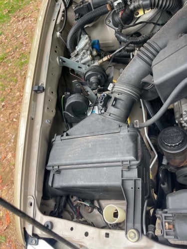 ឡានលក់បងប្អូនToyota Tacomaឆ្នាំ2001ប៉ុង1សាំងហ្គាស់ហើយស្រេចតំលៃត្រឹមតែ9500$ចរចារខ្លះរៀបចំហើយស្រេច