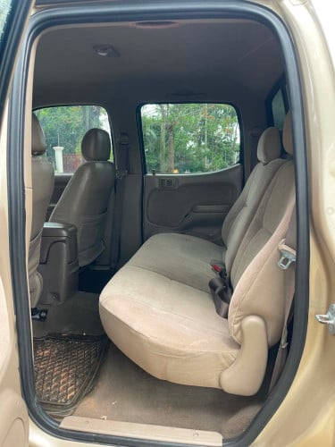 ឡានលក់បងប្អូនToyota Tacomaឆ្នាំ2001ប៉ុង1សាំងហ្គាស់ហើយស្រេចតំលៃត្រឹមតែ9500$ចរចារខ្លះរៀបចំហើយស្រេច