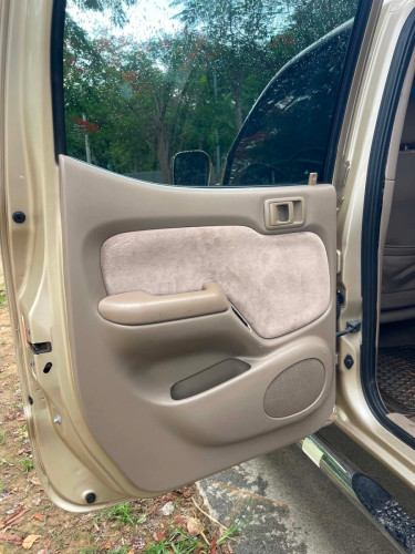 ឡានលក់បងប្អូនToyota Tacomaឆ្នាំ2001ប៉ុង1សាំងហ្គាស់ហើយស្រេចតំលៃត្រឹមតែ9500$ចរចារខ្លះរៀបចំហើយស្រេច