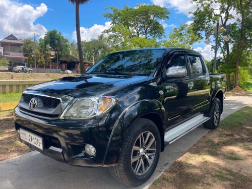 ឡានលក់Toyota Vigoឆ្នាំ2007Full Optionប៉ុង2កាប់ពីតាស់ក្រុមហ៊ុនឆ្វេងសុីនតំលៃ19800$ចុះបានខ្លះរៀបហើយល្អ
