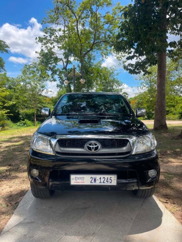 ឡានលក់Toyota Vigoឆ្នាំ2007Full Optionប៉ុង2កាប់ពីតាស់ក្រុមហ៊ុនឆ្វេងសុីនតំលៃ19800$ចុះបានខ្លះរៀបហើយល្អ
