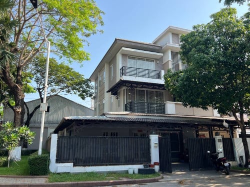 វីឡាភ្លោះ សម្រាប់ជួល | Twin villa for rent (The star Natural 371)